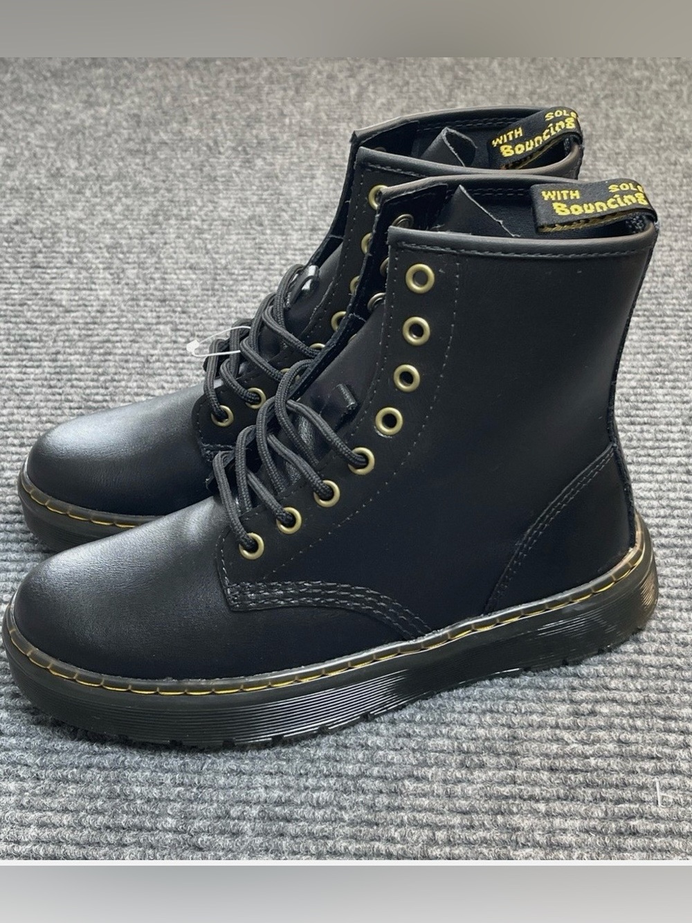 Dr. Martens Zavala Women Size 7 Black Hydro Leather Combat Boots NEW - Picture 3 of 13